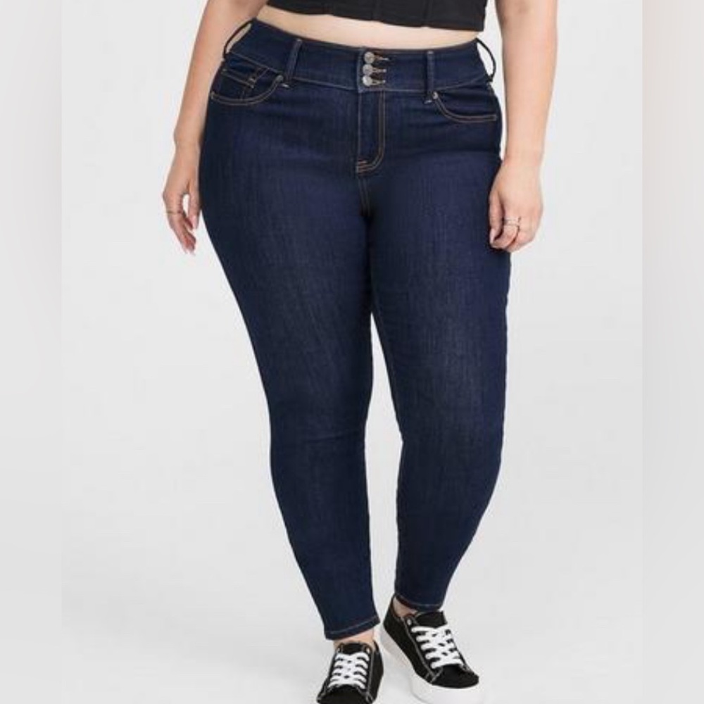 Torrid NWT 24S Jegging Skinny Super Soft High-Rise Jean